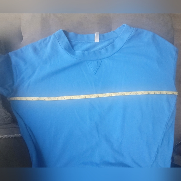 Long Sleeve Lightweight Fall Blue Crew Neck Sweater Size Medium - Picture 8 of 9